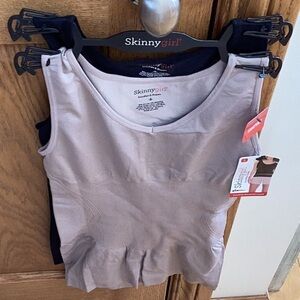 Skinnygirl 2Pk Seamless Camis Shape wear, tan and black, ❗️NWT❗️ women’s small